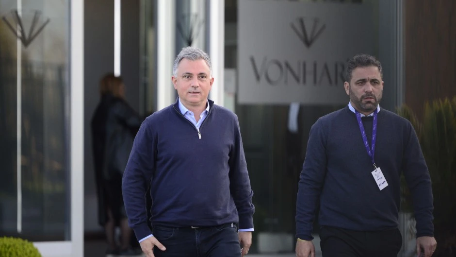 Sebastián Pareja marca territorio y agita la interna libertaria en el Conurbano